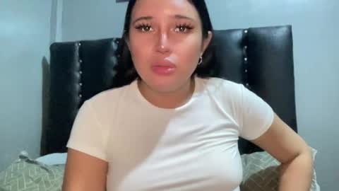 specialgirlxxx online show from May 24, 2026, 12:21 pm