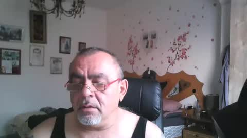 Snapshot of spektor1389 chatting on February 17, 2025, 4:42 am spektor1389 online show from February 17, 2025, 4:42 am