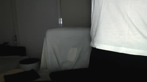 Carla online show from October 23, 2025, 3:00 pm