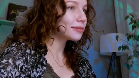 Snapshot of spicy___caramel chatting on February 14, 2026, 4:15 pm spicy___caramel online show from February 14, 2026, 4:15 pm