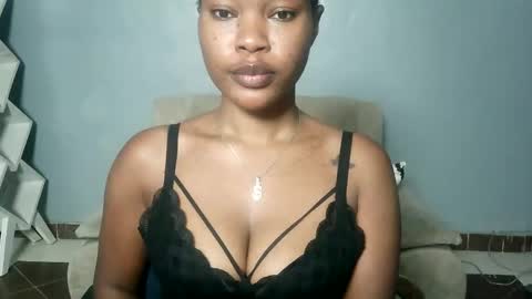 Snapshot of spicy_kerrine chatting on March 6, 2025, 2:09 am Spicy kerrine online show from March 6, 2025, 2:09 am