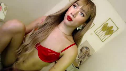 Snapshot of spicy_kinky chatting on January 20, 2025, 7:04 pm Alora online show from January 20, 2025, 7:04 pm