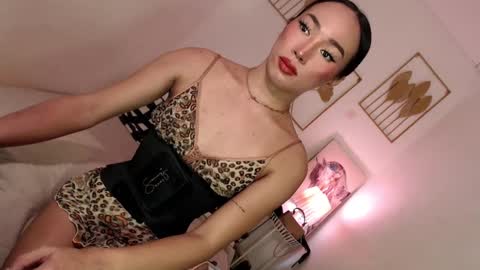 Snapshot of spicy_kinky chatting on February 18, 2025, 2:49 am Alora online show from February 18, 2025, 2:49 am