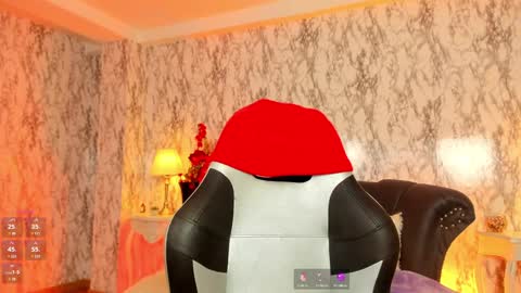 Amelia      GTM-5 817       IG Spicychoco am online show from January 7, 2025, 7:38 pm