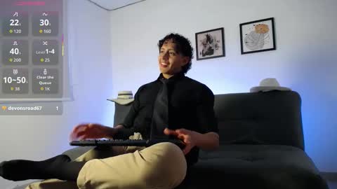 Snapshot of spike_spigell chatting on October 17, 2025, 9:39 pm Spike Spigell online show from October 17, 2025, 9:39 pm