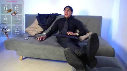 Snapshot of spike_spigell chatting on October 24, 2025, 5:15 am Spike Spigell online show from October 24, 2025, 5:15 am