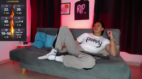 Snapshot of spike_spigell chatting on October 30, 2025, 4:47 am Spike Spigell online show from October 30, 2025, 4:47 am