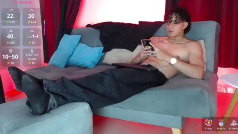 Snapshot of spike_spigell chatting on November 5, 2025, 5:07 am Spike Spigell online show from November 5, 2025, 5:07 am