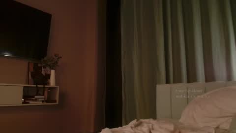 Elizabeth online show from March 19, 2026, 4:44 pm