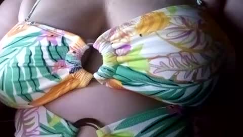 Vanessa Spade online show from July 2, 2026, 5:02 am