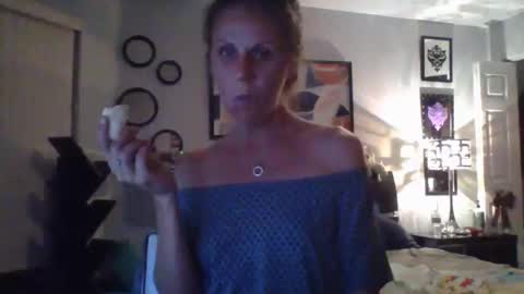 Rose online show from December 18, 2025, 4:18 am