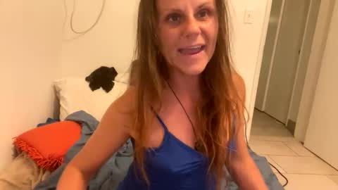 Snapshot of spinwithus chatting on June 7, 2026, 1:32 am Rose online show from June 7, 2026, 1:32 am