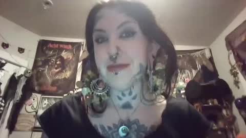 Snapshot of spirithalloqveen chatting on October 11, 2025, 7:18 am spirithalloqveen online show from October 11, 2025, 7:18 am