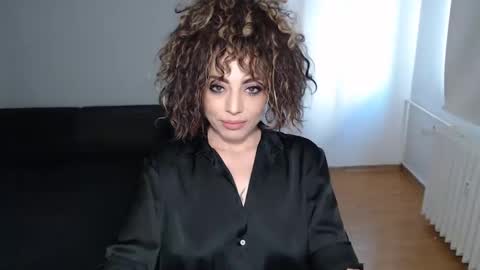 Doll online show from March 10, 2025, 11:32 am