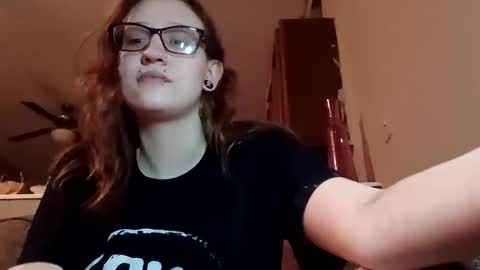 spoiledprincess4 online show from February 9, 2025, 2:49 am