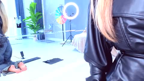 Anna online show from April 6, 2026, 9:54 am