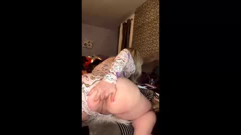 sporegeous online show from March 25, 2026, 3:45 am