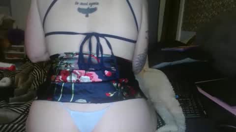 sporegeous online show from April 18, 2026, 11:38 pm