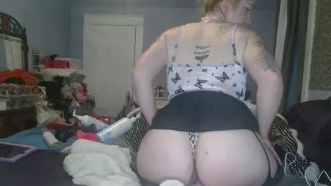 Snapshot of sporegeous chatting on April 25, 2026, 8:28 pm sporegeous online show from April 25, 2026, 8:28 pm