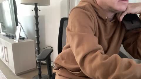 spun4feet online show from January 6, 2026, 3:05 pm