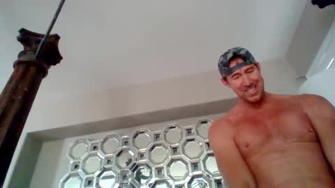 spunandhunglv online show from November 10, 2025, 7:13 pm