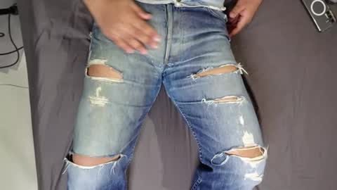 Snapshot of spunkylevisjeans chatting on November 23, 2025, 11:26 pm SpunkyLevisJeans online show from November 23, 2025, 11:26 pm