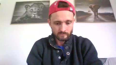 Snapshot of spyco82 chatting on October 9, 2025, 8:23 am spyco82 online show from October 9, 2025, 8:23 am