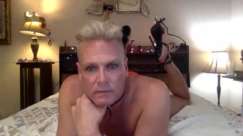 squiringsissylay online show from May 6, 2026, 11:10 pm