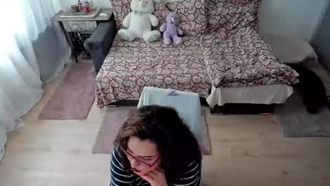 Kim online show from October 14, 2025, 8:15 am