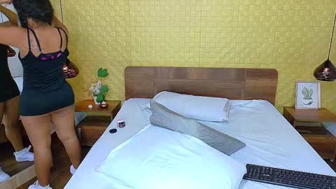 squirter_girl69 online show from February 1, 2025, 3:19 am