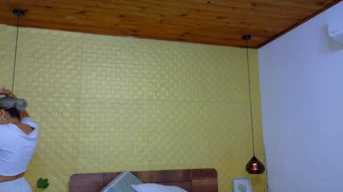 squirter_girl69 online show from February 6, 2025, 2:55 am