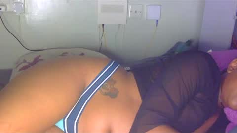 Snapshot of squirtqueen333 chatting on February 9, 2025, 8:54 am shana online show from February 9, 2025, 8:54 am