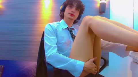 ethan online show from March 11, 2026, 1:06 pm