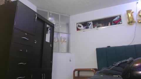 sr_porn01 online show from November 8, 2025, 4:07 pm