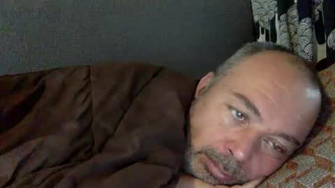 Snapshot of srekos38 chatting on December 3, 2024, 7:21 am srekos38 online show from December 3, 2024, 7:21 am