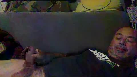 Snapshot of srekos38 chatting on December 15, 2024, 10:47 pm srekos38 online show from December 15, 2024, 10:47 pm