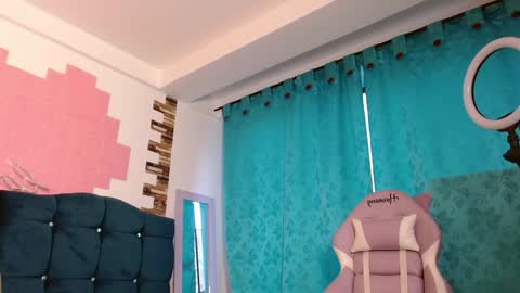 Snapshot of srta_fox chatting on January 11, 2025, 10:29 pm Srta. Fox online show from January 11, 2025, 10:29 pm