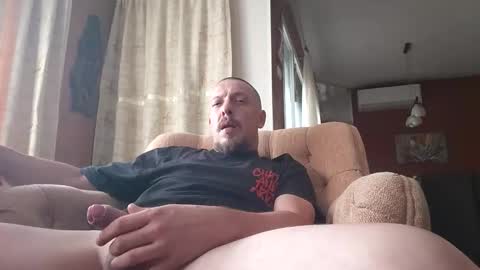 Snapshot of sskatsarski86 chatting on November 6, 2025, 7:09 am SSKOCI online show from November 6, 2025, 7:09 am