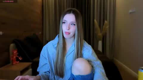 Snapshot of ssurf_time chatting on June 25, 2026, 7:40 pm Chloe online show from June 25, 2026, 7:40 pm