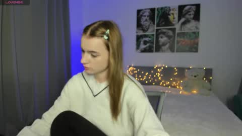 Snapshot of stacey__doll chatting on October 6, 2025, 1:03 am stacey__doll online show from October 6, 2025, 1:03 am