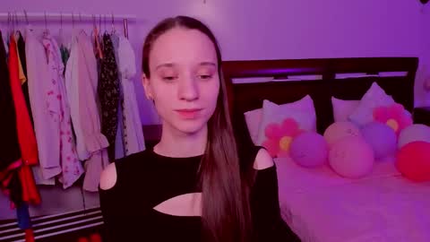 StaceyCutie online show from February 5, 2026, 6:01 pm