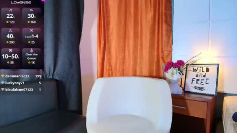 Snapshot of staceygraves_ chatting on February 15, 2025, 6:12 pm online show from February 15, 2025, 6:12 pm