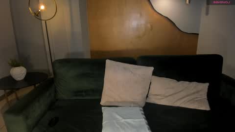 Stacy Woods online show from January 17, 2025, 10:33 am