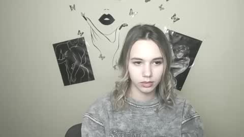 Snapshot of stacy_gr chatting on December 24, 2024, 2:01 pm Stacy online show from December 24, 2024, 2:01 pm