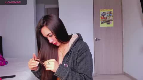 TWstacymalibu110 online show from October 14, 2025, 5:58 pm