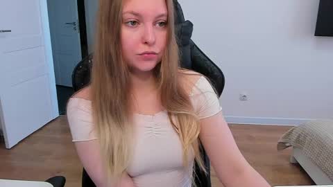 Stacy  online show from April 17, 2026, 10:29 am