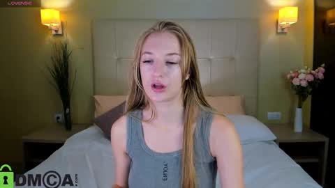 Stacy Mon Tue Wed Thu Fri Sun GMT GMT 3 1000am - 0400pm  online show from September 15, 2025, 7:52 am