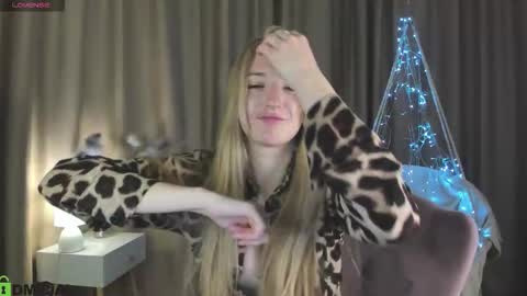 Stacy Mon Tue Wed Thu Fri Sun GMT GMT 3 1000am - 0400pm  online show from October 3, 2025, 8:55 am