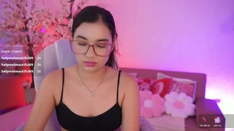 stacycooper_ online show from April 25, 2026, 7:11 pm