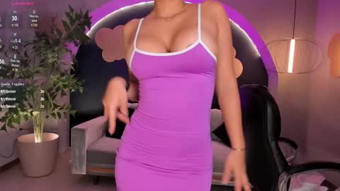 Snapshot of stacyevansx chatting on February 20, 2025, 12:47 pm Im Stacy online show from February 20, 2025, 12:47 pm
